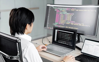 禹城 ,php声明和调用变量的符号是什么？